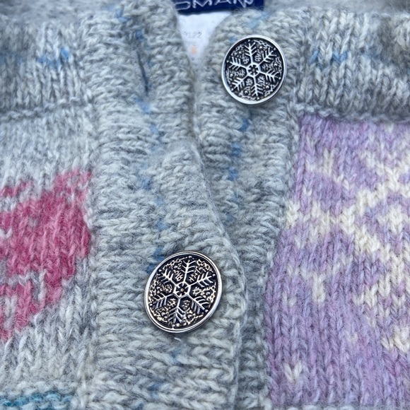 Vintage Woolrich Wool Blend Winter Themed Button Down Cardigan, Size small - Picture 4 of 9
